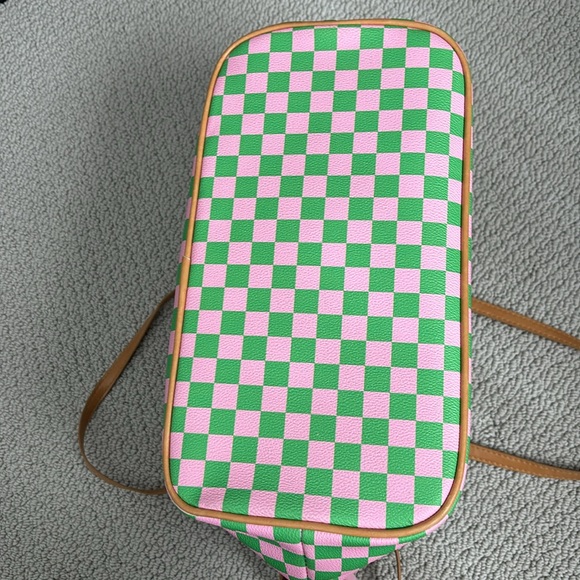 AKA Vegan leather Medium Tote & wristlet - Picture 6 of 7